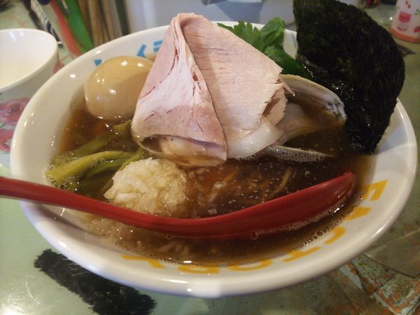 「特製魚貝煮干し中華そば980円」@ハイデン.コッコFACTORYサマンサ・タマサの写真