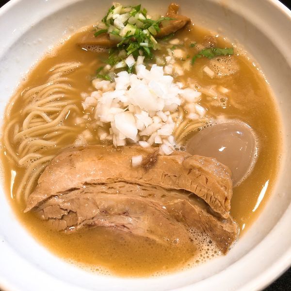 「鶏SOBAバター抜き ¥700＋味玉 ¥100」@七福軒の写真