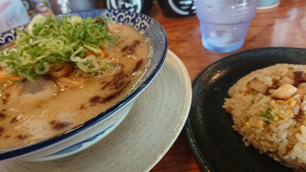 「旨辛とんこつ」@博多ラーメン鶴亀堂 鶴ヶ島店の写真
