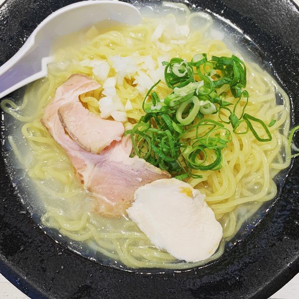 「冷やし比内地鶏」@麺屋カモメ亭の写真