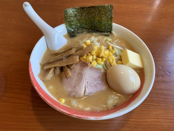 「特製味噌ラーメン＋バター」@ラーメン21番の写真