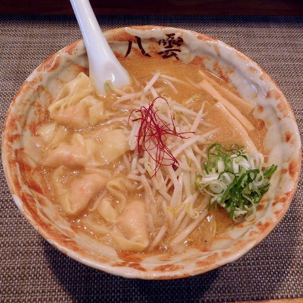 「海老ワンタンメン（味噌 980円）」@麺匠 八雲 大和店の写真