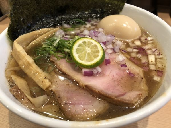 「白中華そば＋🉐トッピング」@麺屋 庄太 赤坂店の写真
