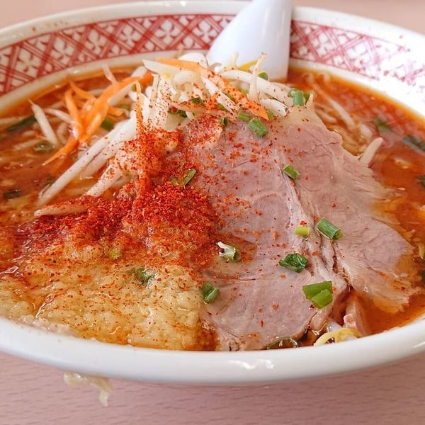 「辛味噌にんにく 中太麺」@めん丸 塩山店の写真