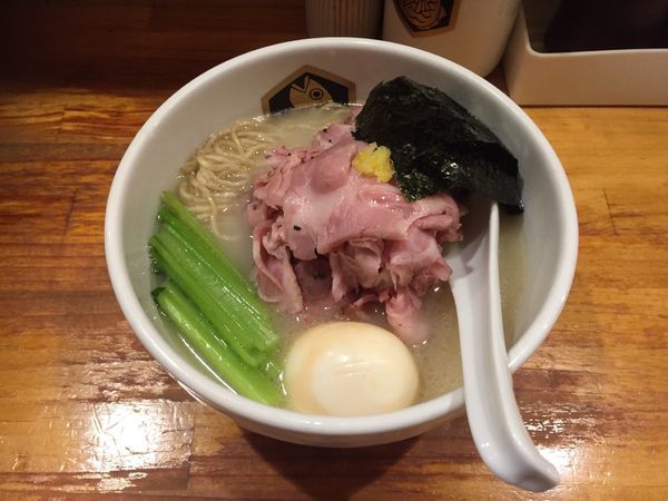 「特製真鯛ラーメン」@真鯛らーめん 麺魚の写真