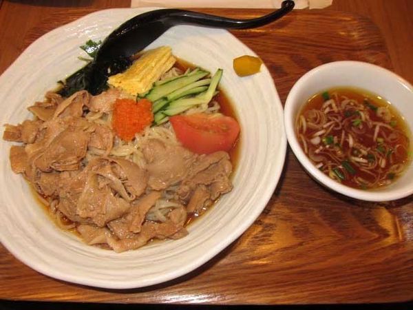 「肉冷し　880円」@麺処直久 新橋店の写真
