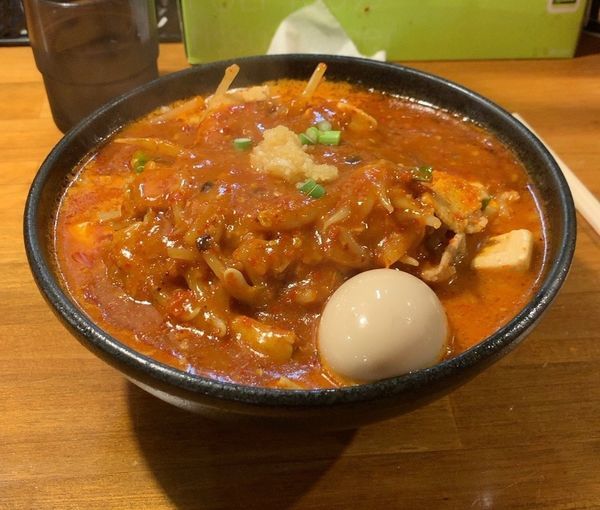 「味玉どて辛めん バラ肉倍増」@どてちん 習志野店の写真