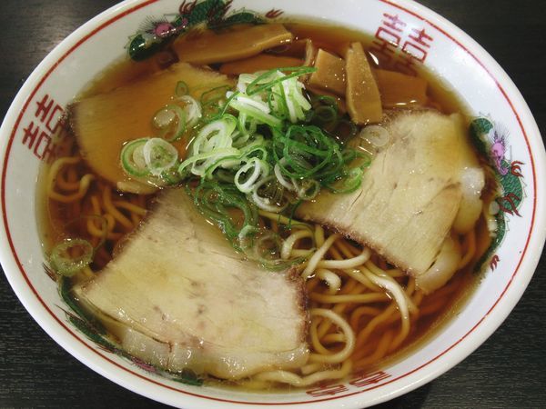 「醤油ラーメン（中）（600円）」@まるかいの写真
