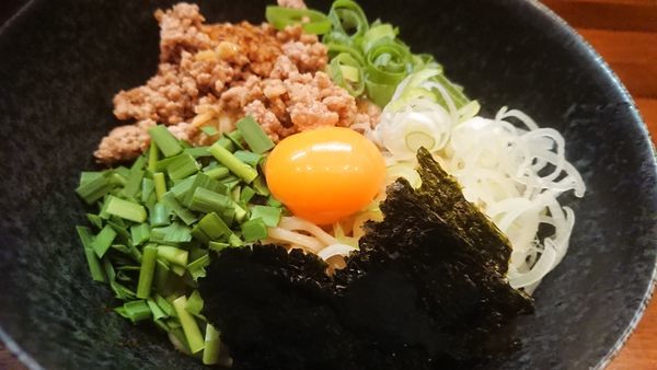 「冷やしタンタンまぜそば（1日限定、９００円）」@らーめん かねかつの写真