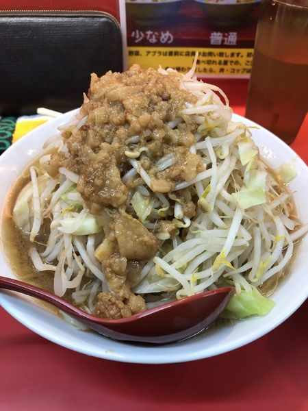 「中ラーメン」@立川マシマシ 古河125号店の写真
