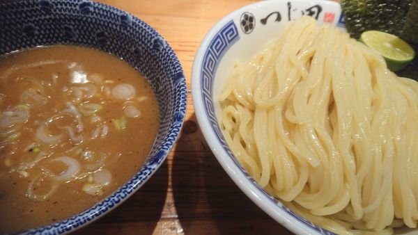 「つけ＋大盛り」@つじ田 神田御茶ノ水店の写真