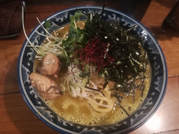 「牡蠣ラーメン」@麺や佐市の写真