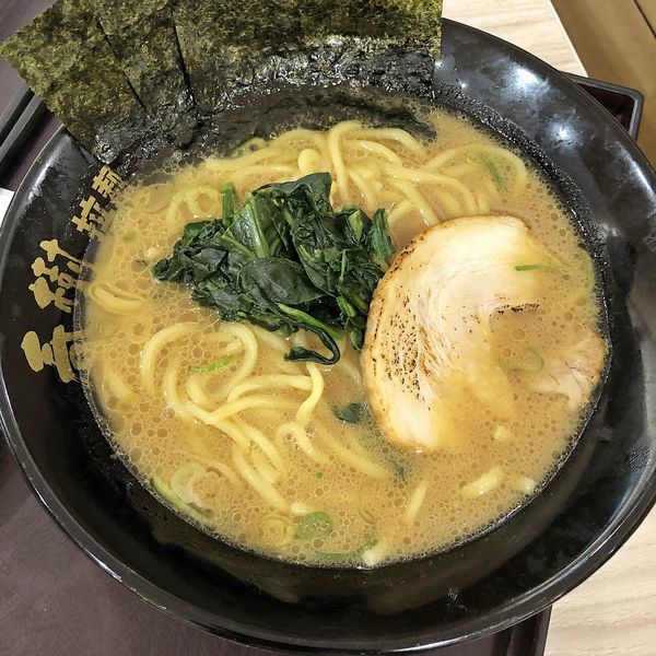 「豚骨ラーメン　￥５００（クーポン）」@えび豚骨拉麺 春樹 南砂町スナモ店の写真