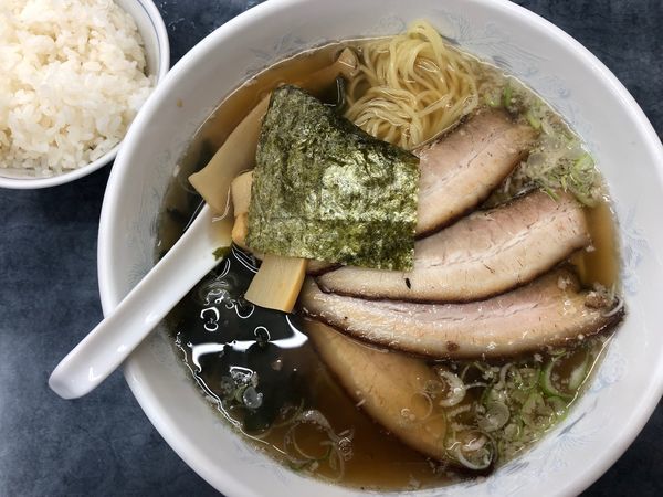 「ちゃーしゅーめん 700円   しょうゆ」@らーめん北斗 浦安店の写真