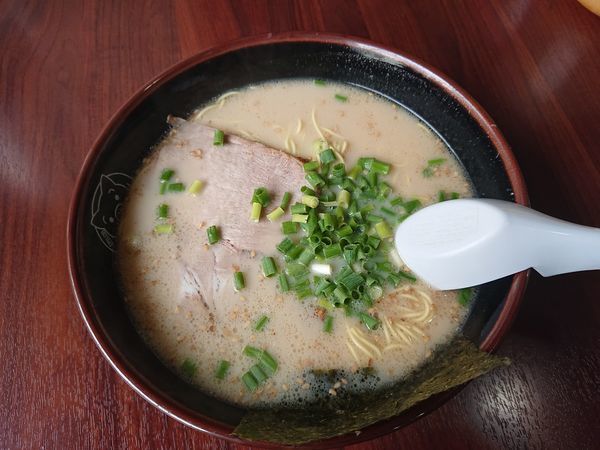 「とんこつラーメン」@博多ラーメン 長浜や 池袋店の写真