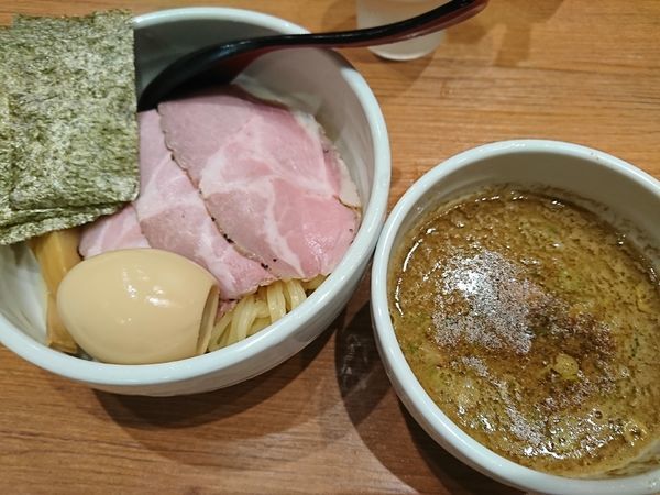 「特製つけ麺(1000円)」@煮干中華そば 鈴蘭 新宿店の写真