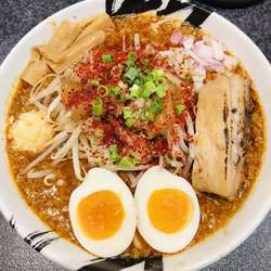 龍牙の旨辛豚そば 1100円