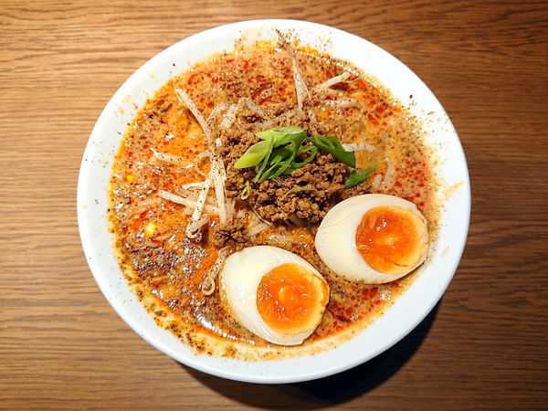 「麻辣担々麺+味玉」@中華そば 二階堂の写真