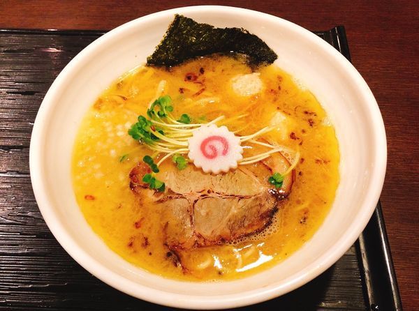 「濃厚中華そば」@麺屋 六弦の写真