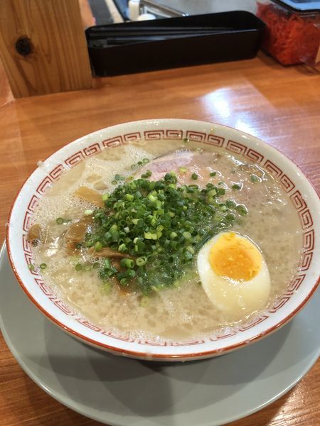 「博多ラーメンこってり」@濃厚豚骨らーめん 博多一路の写真