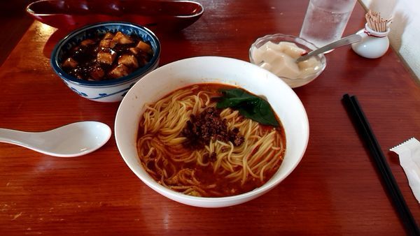 「たんたん麺+ハーフ麻婆豆腐丼」@中国料理梨花の写真