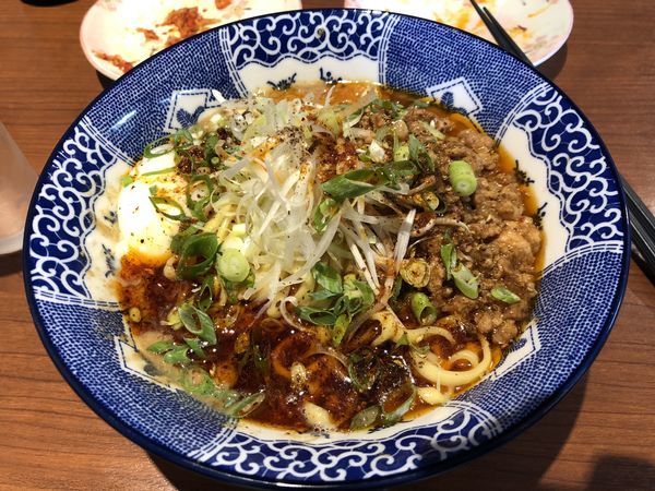 「汁なし坦々麺+ビール」@中華そば 虎桜の写真