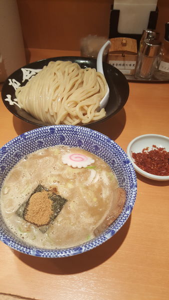 「辛つけ麺大盛」@六厘舎の写真