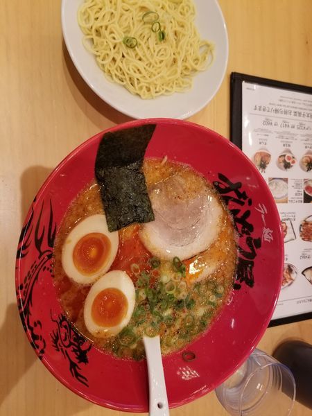 「味玉ラーメンちぢれ麺　替え玉」@ラー麺 ずんどう屋 大和中央林間店の写真