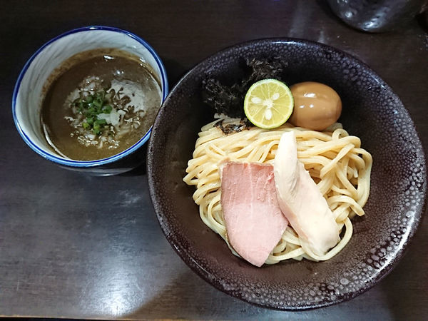 「濃密な煮干しつけそば+和え玉」@中華そば いづるの写真