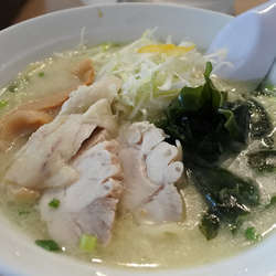 鶏白湯塩らーめん￥８９０