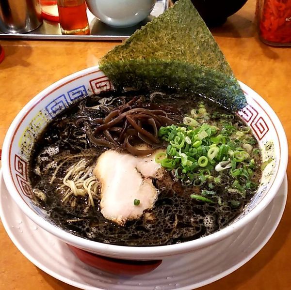 「黒豚骨ラーメン(醤油)」@つけ麺中華そば 節 本八幡店の写真