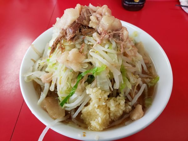 「麺半分豚2枚(ヤサイ･ニンニク･アブラ) ￥700」@ラーメン二郎 茨城守谷店の写真