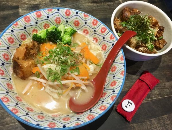 「野菜らーめん」@塩豚骨 らー麺 雄 正雀店の写真