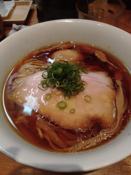「味玉醤油ラーメン」@ラーメン屋 トイ・ボックスの写真