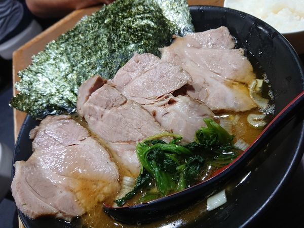 「チャーシュー麺 中と海苔」@麺家 黒の写真