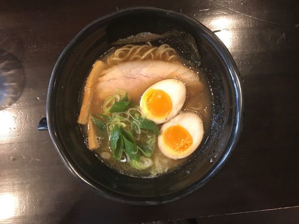 「豚骨醤油ラーメン＋味玉」@麺匠 Jazzの写真
