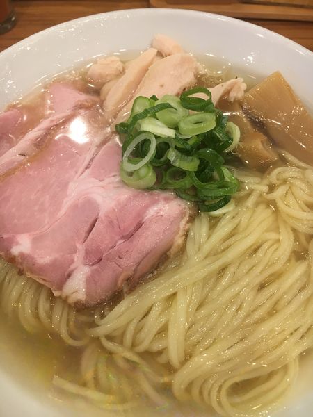 「冷やし 純鶏名古屋コーチンの鶏そば塩大盛      ¥980」@中華そば ココカラサキゑの写真