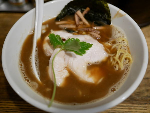 「烏賊干し鶏白湯醤油そば」@新橋 纏の写真