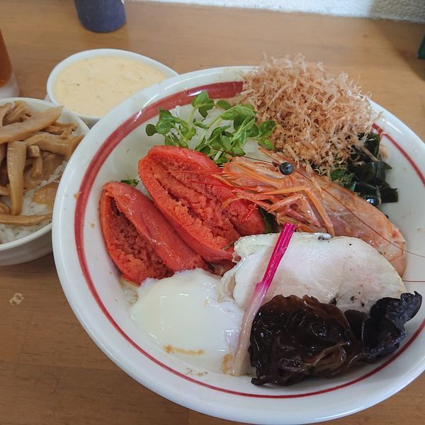 「限定 海老&明太子和え蕎麦B2000円、タルタル100円、半ライ」@MENYA 食い味の道有楽の写真