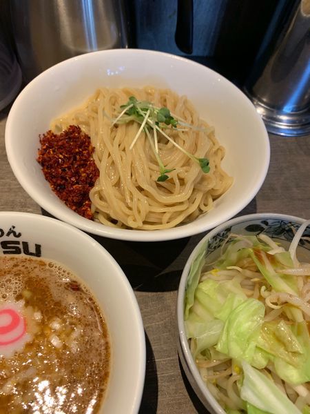 「辛つけ麺大盛、野菜」@つけめんTETSU あざみ野店の写真