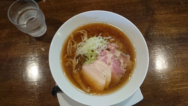 「醤油らぁめん+チャーシュー」@麺.SUZUKiの写真