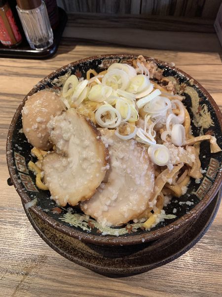 「爆盛油脂麺」@らーめん 平太周 味庵 西大島店の写真