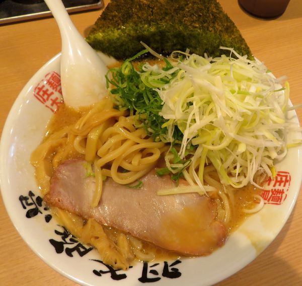 「らぁ麺＋ねぎ盛（950円）」@麺屋 庄太 赤坂店の写真