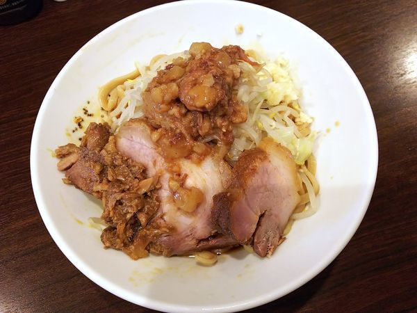 「【限定】冷やし中華ニンニクアブラ　880円」@ピコピコポンの写真