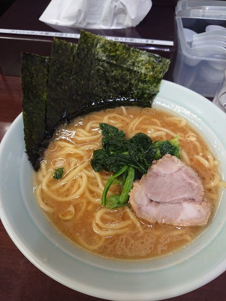 「醤油ラーメン６９０円」@ラーメン 岡村屋の写真