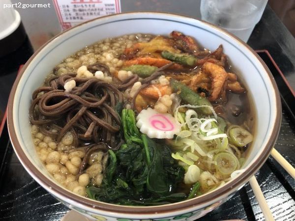 「日本一黒いかき揚げそば (700円)」@音威子府食堂の写真
