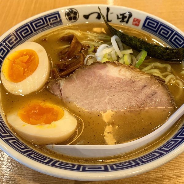 「濃厚味玉らーめん」@つじ田 水道橋店の写真