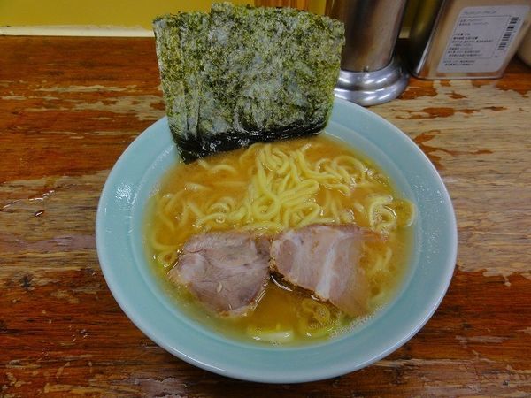 「ラーメン700円　麺硬め」@まこと家の写真