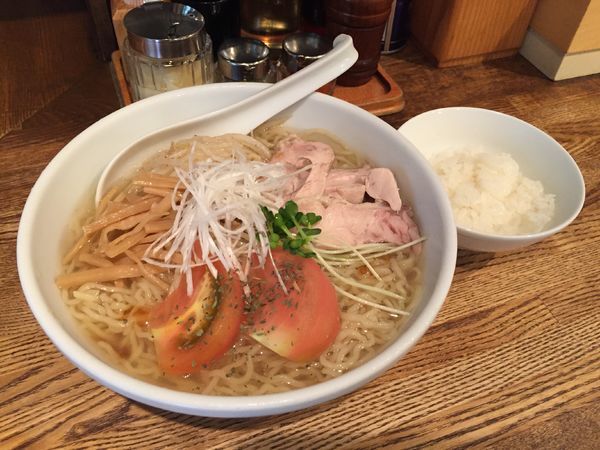 「【夏季限定】塩冷製麺 大盛＋サービスライス」@ラーメン食堂 粋な一生の写真