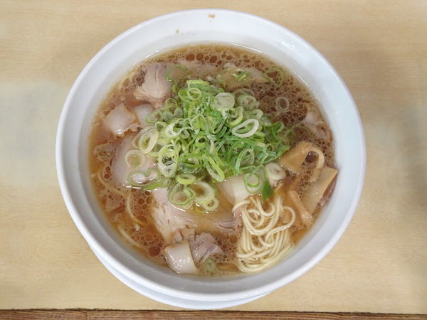 「ラーメン(並)」@新立麺館 宇治田原店の写真